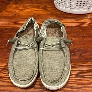 Hey dudes green size women’s 10